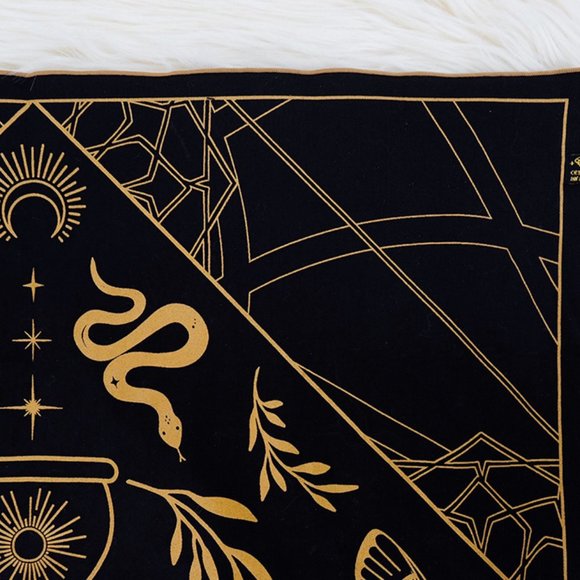 Lunar and Solar Altar and Tarot Cloth - Picture 4 of 5